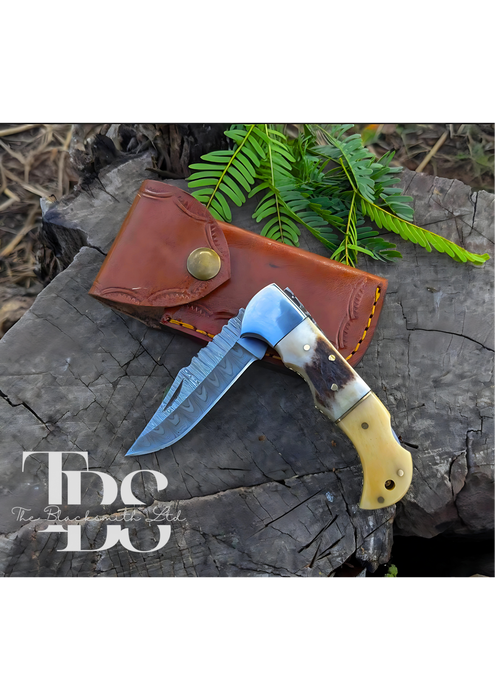 Handmade Foldable Pocket Knife with Intricate Design and Leather Pouch – Perfect for Christmas Gifts, Anniversary Gifts, and Groomsmen Gifts