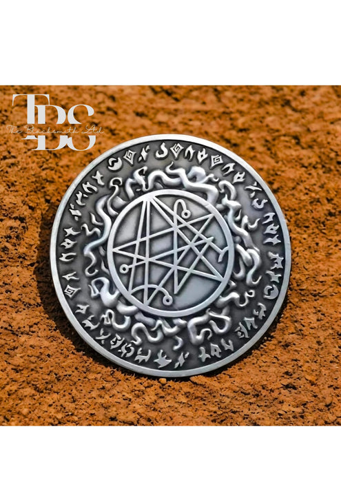 Yog-Sothoth Lovecraftian Coin – 30mm Metal Collectible with Inscription from H.P. Lovecraft’s Mythos | Unique Gift for Collectors, Christmas, Anniversaries, or Groomsmen